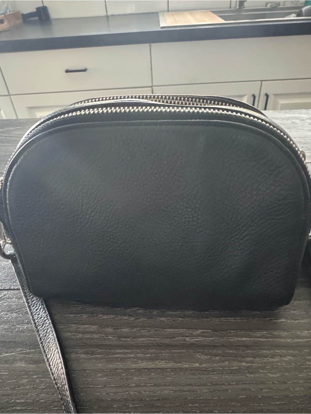 Marc Jacob Black Leather Crossbody Bag with Double-J Accent/with card holder OBO - Picture 4 of 9